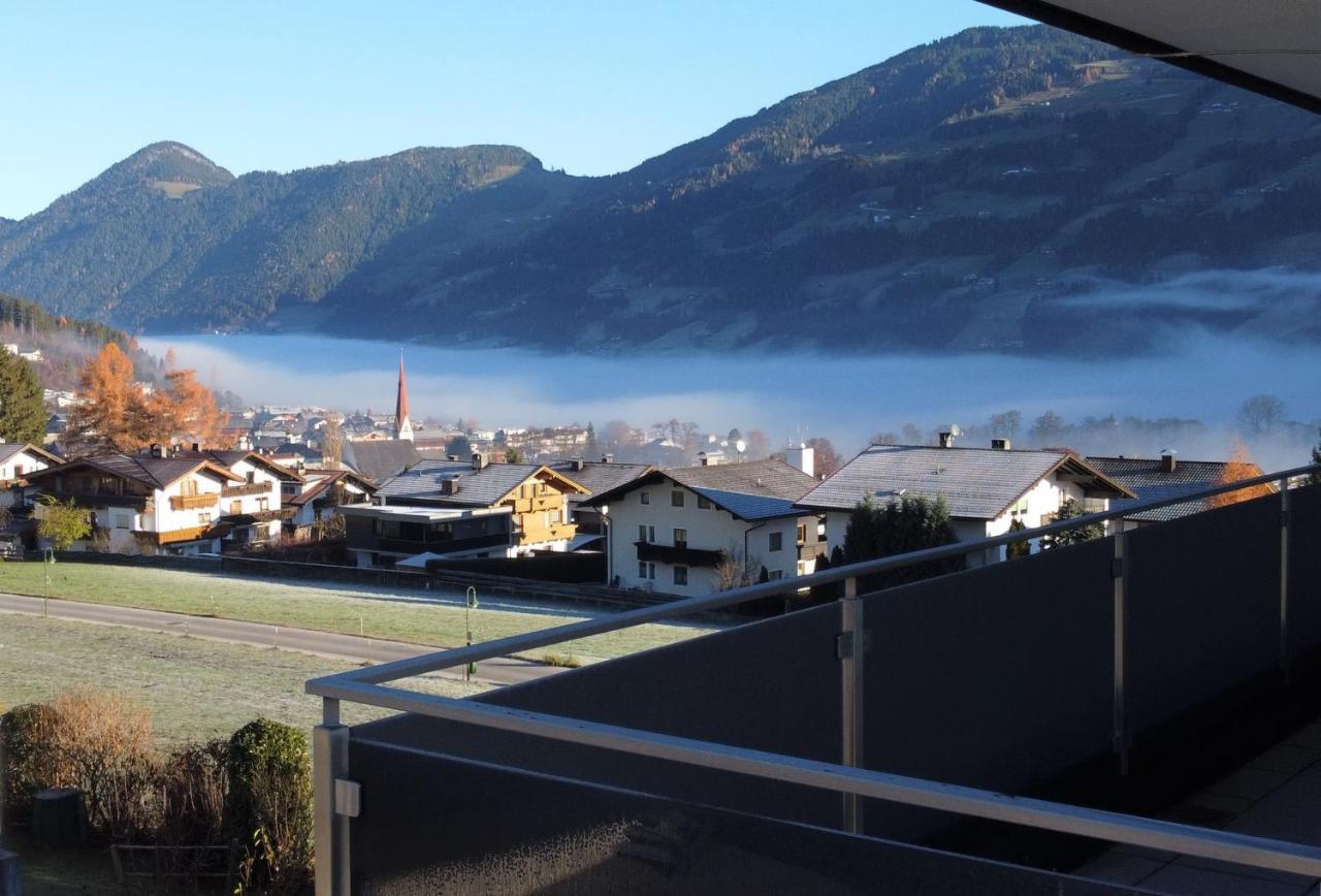 H21 - Modernes Ferienhaus 145Qm, 4Sz, Wellnessbereich Mit Sauna Und Dachterrasse Mit Panoramablick, Kuehlen Und Heizen Mit Geothermie Fügen Kültér fotó