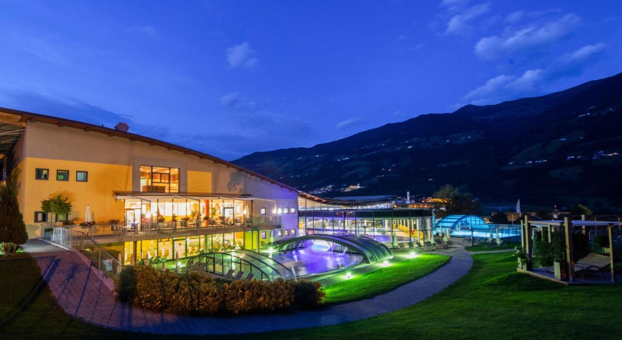 H21 - Modernes Ferienhaus 145Qm, 4Sz, Wellnessbereich Mit Sauna Und Dachterrasse Mit Panoramablick, Kuehlen Und Heizen Mit Geothermie Fügen Kültér fotó