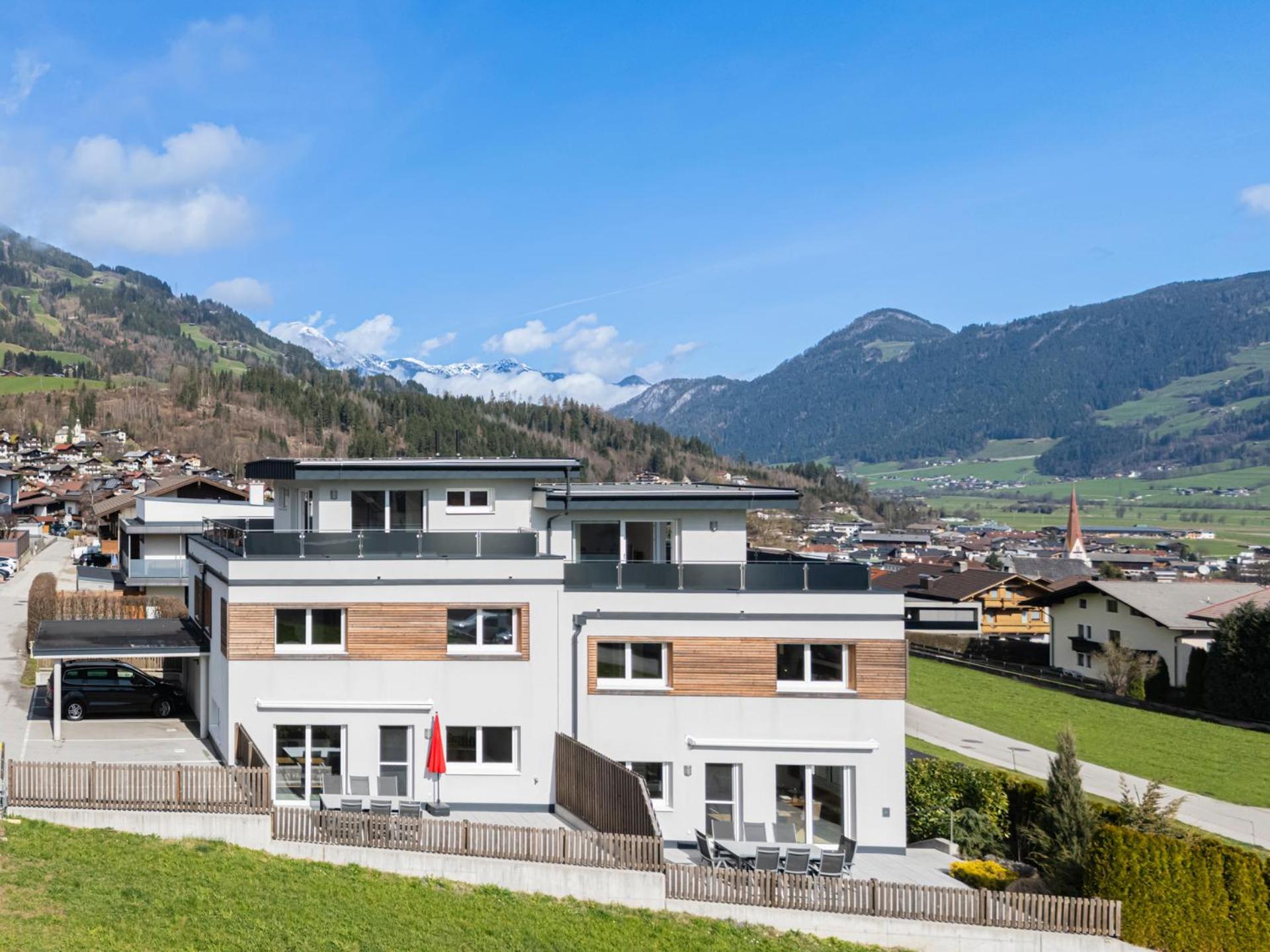 H21 - Modernes Ferienhaus 145Qm, 4Sz, Wellnessbereich Mit Sauna Und Dachterrasse Mit Panoramablick, Kuehlen Und Heizen Mit Geothermie Fügen Kültér fotó