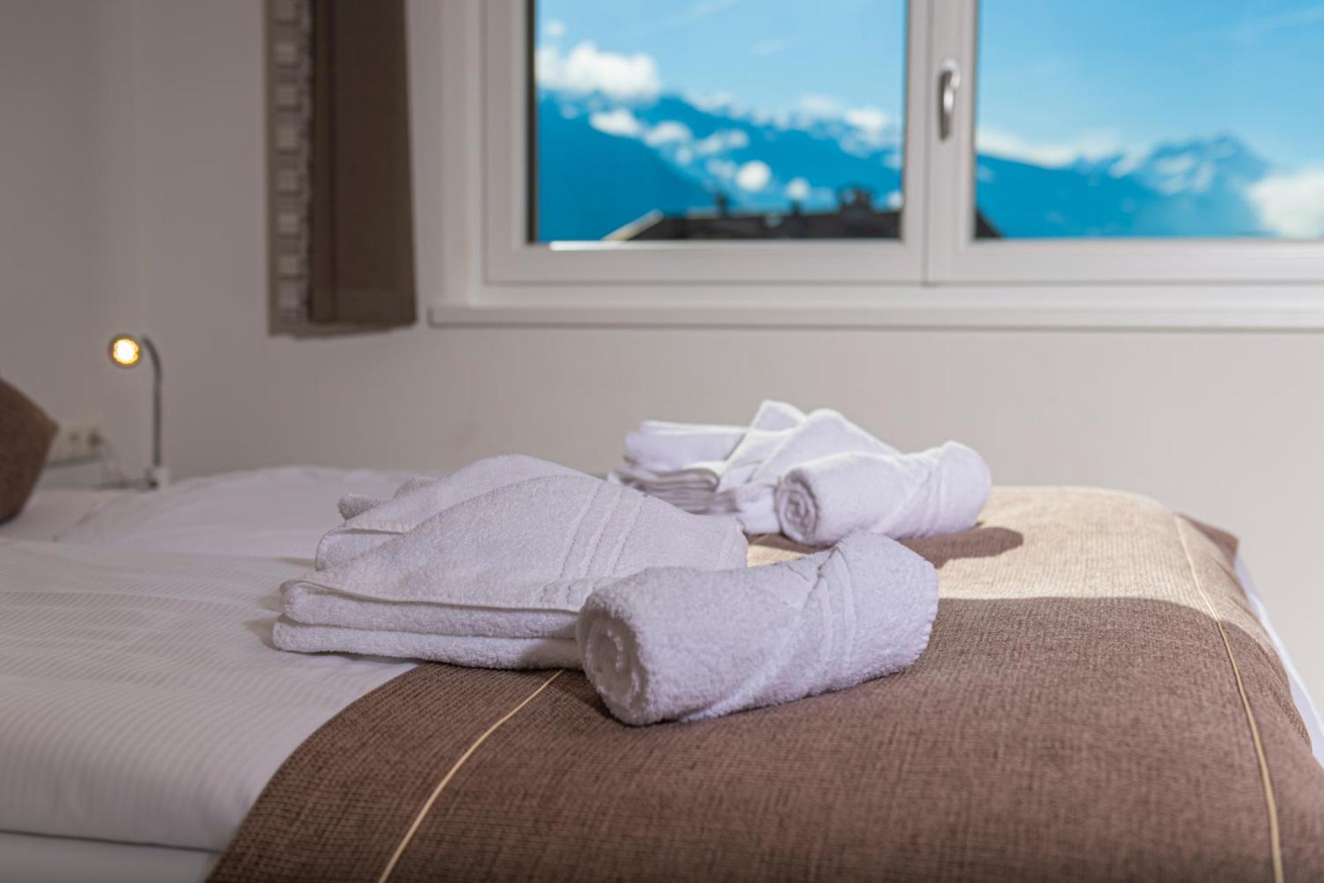 H21 - Modernes Ferienhaus 145Qm, 4Sz, Wellnessbereich Mit Sauna Und Dachterrasse Mit Panoramablick, Kuehlen Und Heizen Mit Geothermie Fügen Kültér fotó